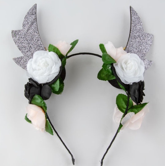 HALLOWEEN NWT Full Tilt Flower Antler Ears Headband - Picture 1 of 2
